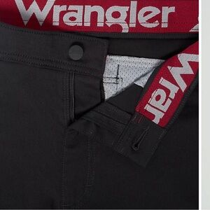 Wrangler all terrain cargo pants 40 x 30